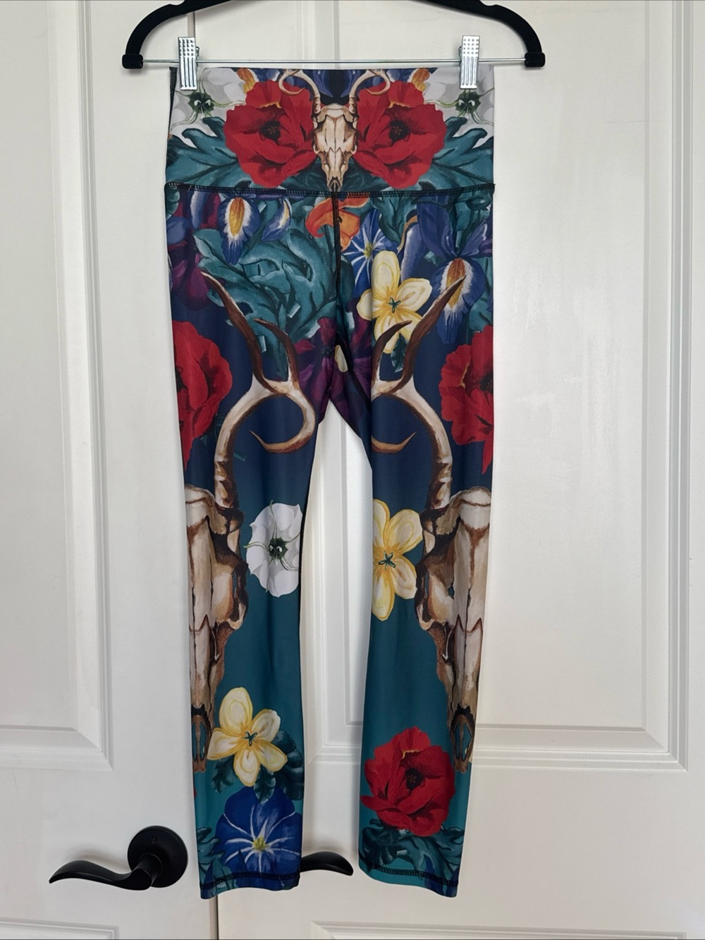 Yoga Democracy Capri Leggings Women's Small Desert Floral Skull Print High Waist
